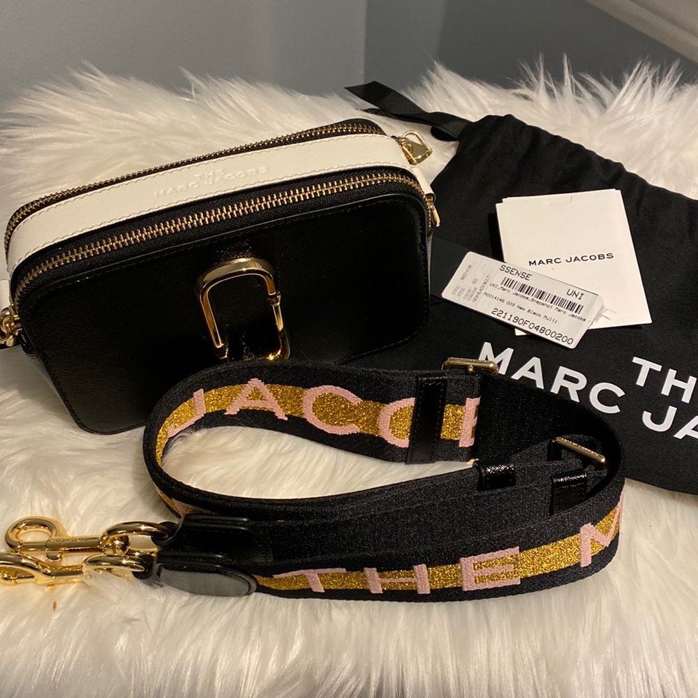 ** SOLD ** Marc Jacobs The Snapshot Shoulder Bag